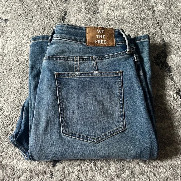 Free People We The Free curvy flare jeans - Picture 2 of 13